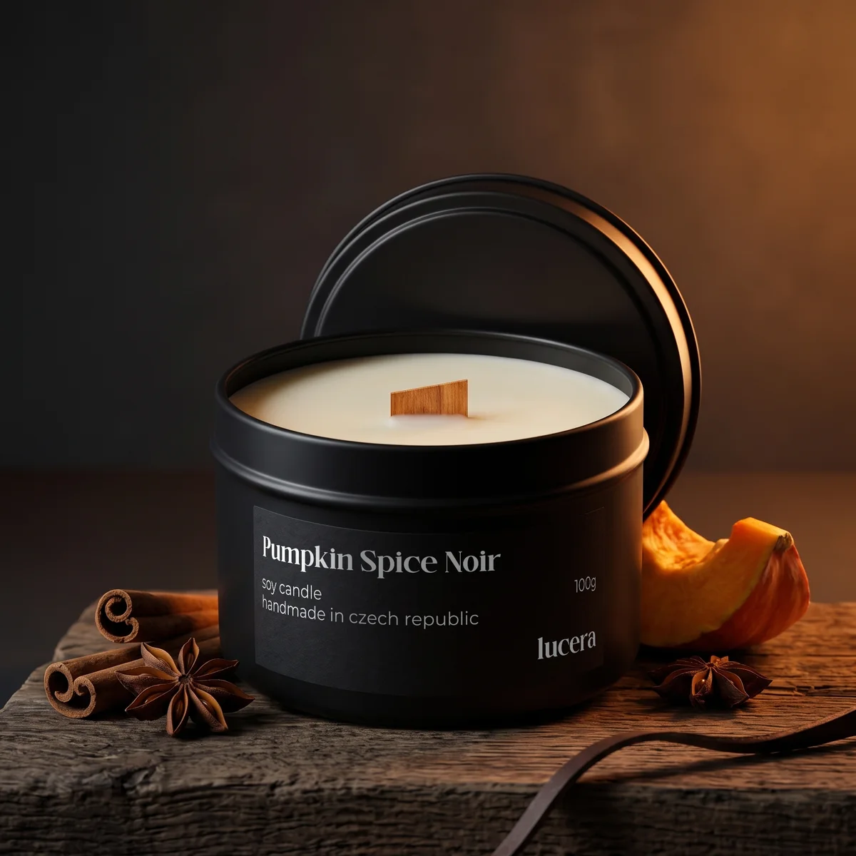 PUMPKIN SPICE NOIR – testovací svíčka 100 g v černé plechovce | Lucera