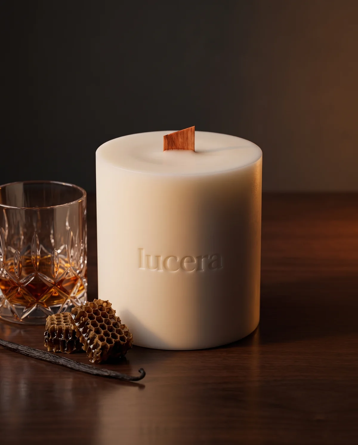 MEDOVÁ WHISKEY – vosková náplň v aranžmá | Lucera